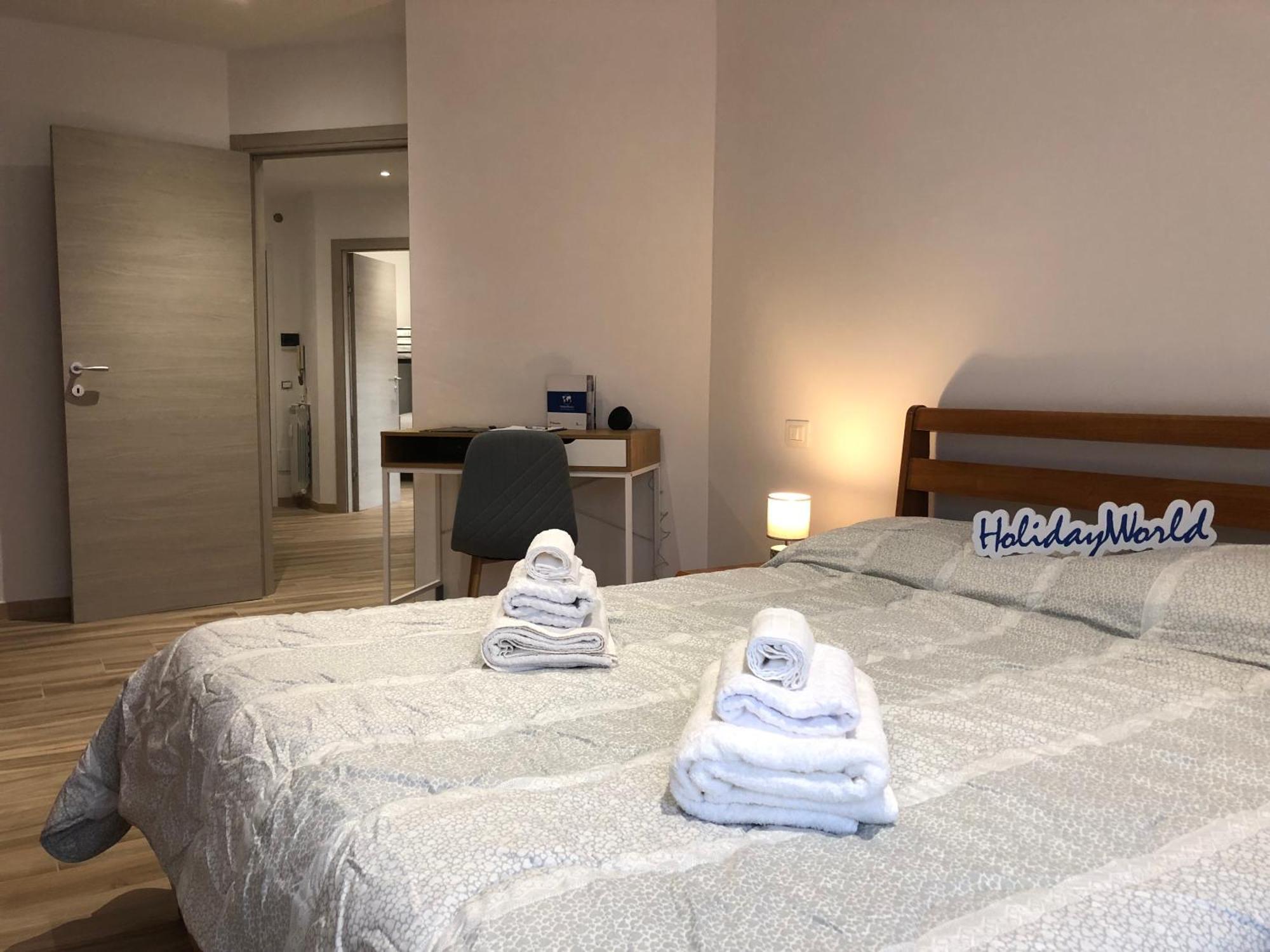 Laura'S House By Holiday World Aosta Bagian luar foto