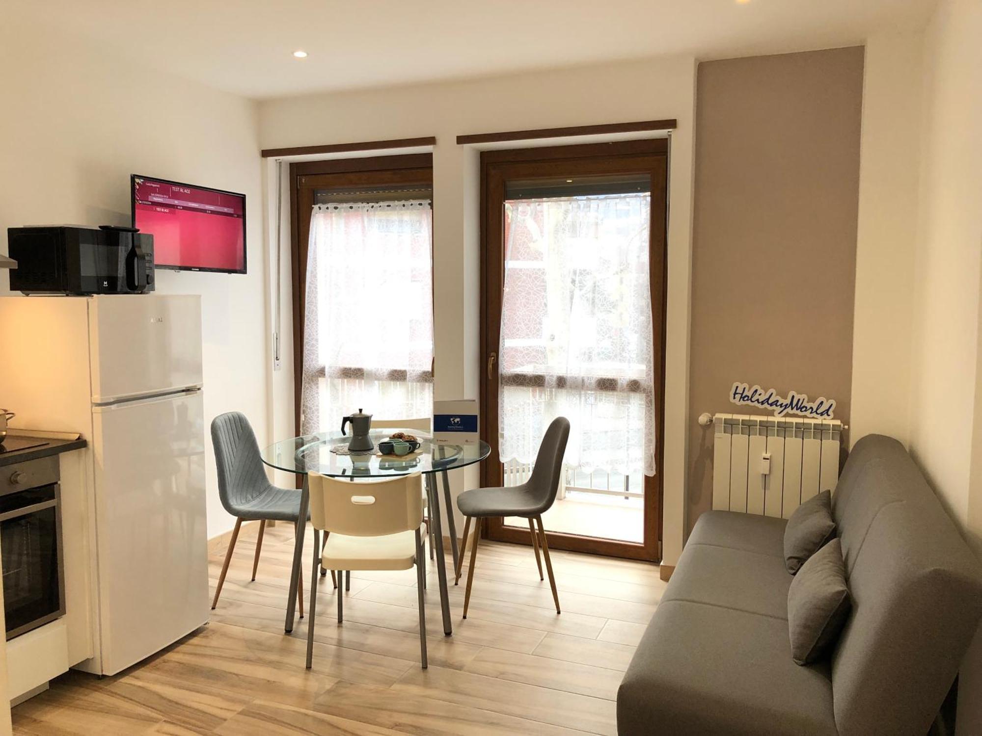 Laura'S House By Holiday World Aosta Bagian luar foto